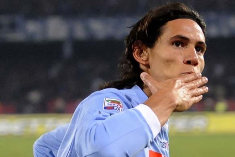 Απειλεί τη Νάπολι ο Καβάνι!