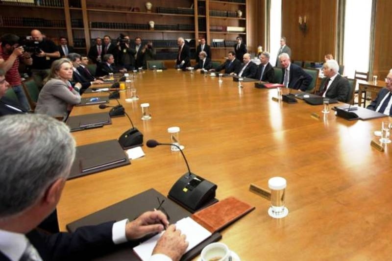 Τρακαρισμένοι και αιφνιδιασμένοι οι νέοι υπουργοί