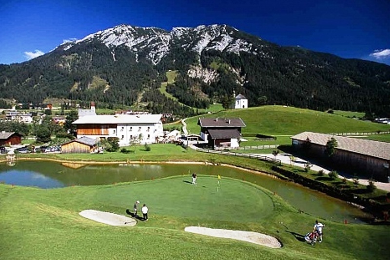 Μία μέρα νωρίτερα στην Αυστρία ο Ολυμπιακός