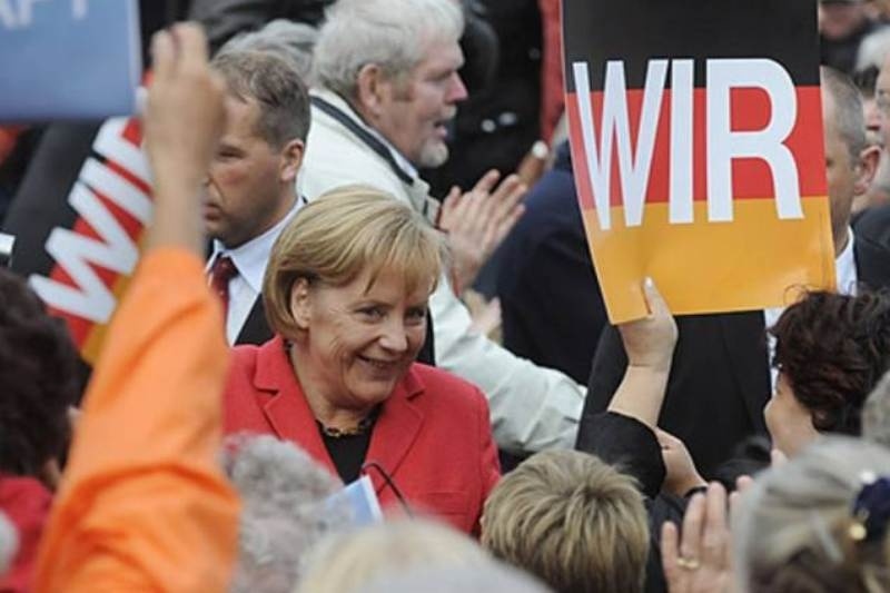 «Κατρακυλάει» η δημοτικότητα του κόμματος της Μέρκελ