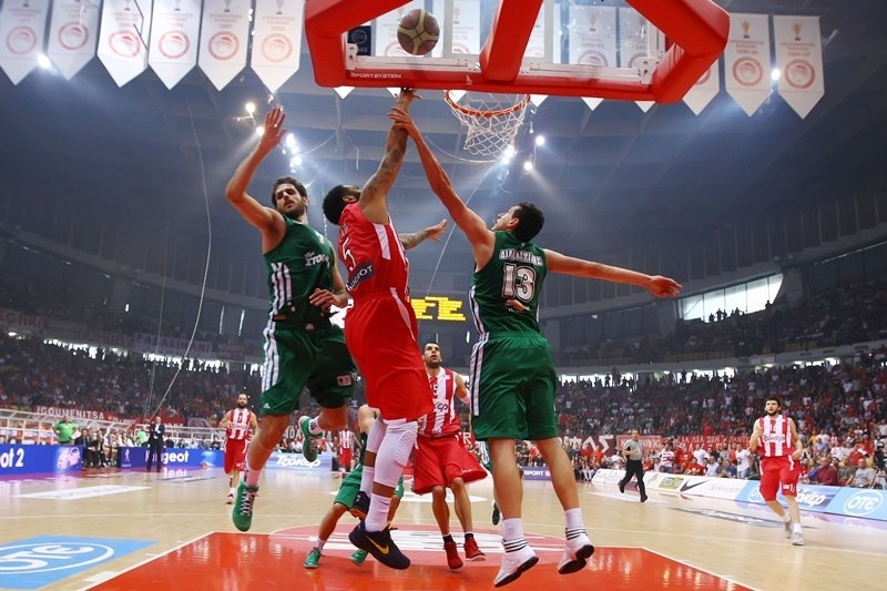 «Ερυθρόλευκο»... master στο ΣΕΦ! (photos)