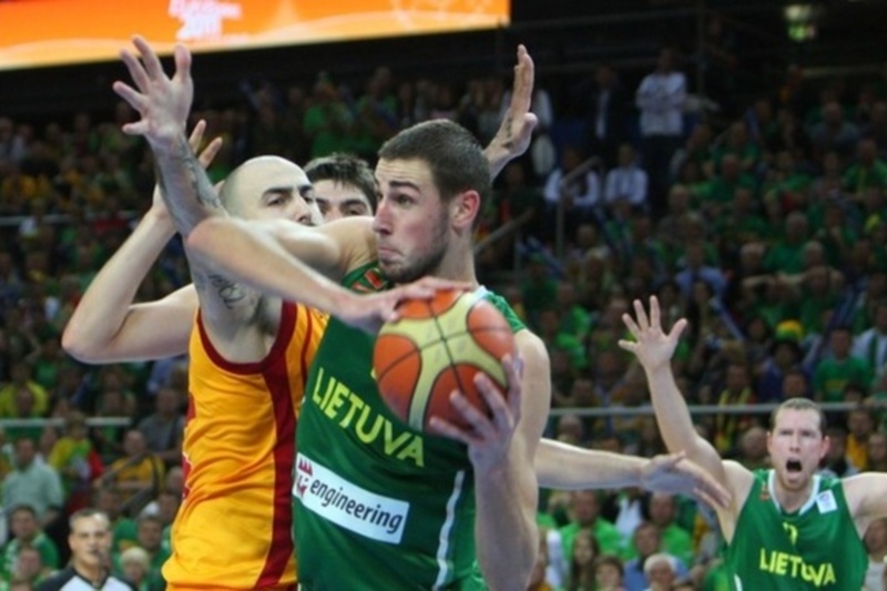 Πλησιάζει στους Τορόντο Ράπτορς ο Γιόνας Βαλαντσίουνας