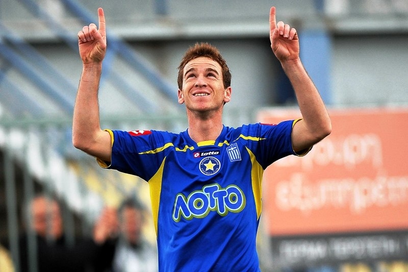 Ράγιος: «PAME ASTERAS»