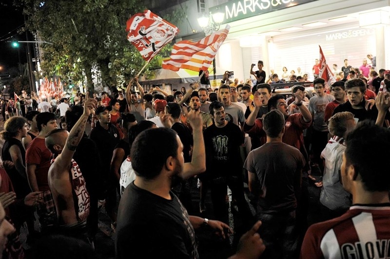 Στα ερυθρόλευκα ο Πειραιάς (photos)