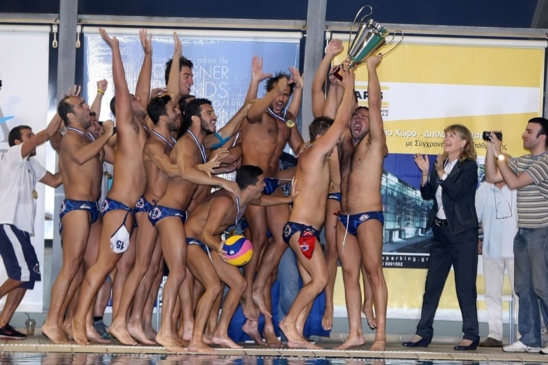 Τα σήκωσε όλα η Βουλιαγμένη! (video+photos)