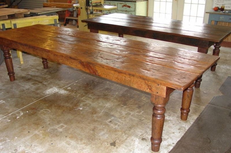 Υπέροχα τραπέζια από ανακυκλωμένη ξυλεία