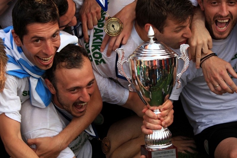 Ανανέωσε και ο Σκλιοπίδης στον Πανθρακικό