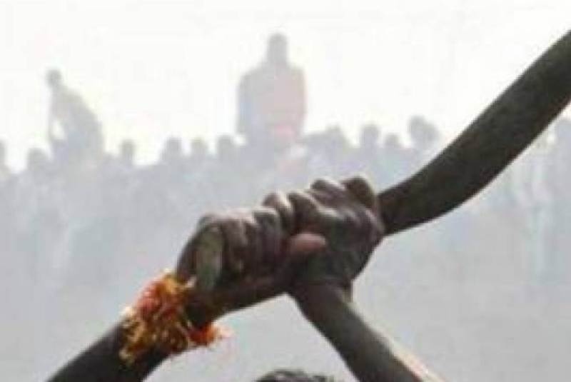 Την αποκεφάλισε επειδή αγάπησε