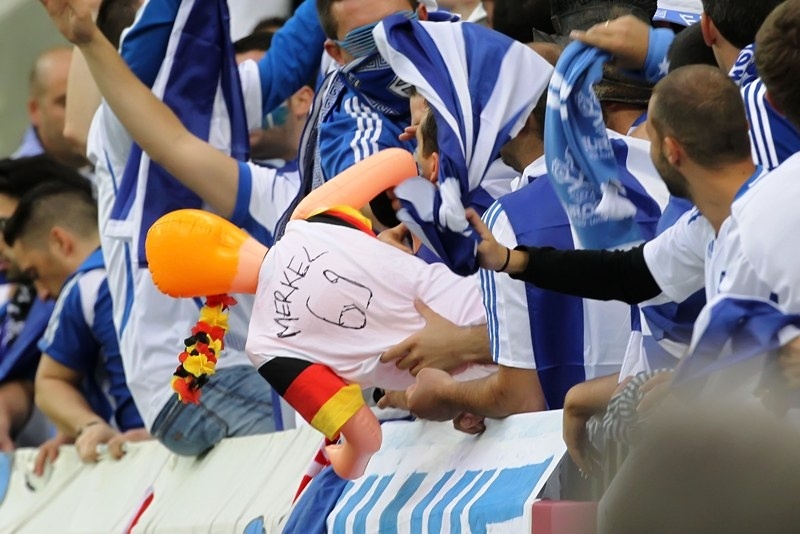 Euro 2012: Πήραν τη… Μέρκελ από τους Έλληνες (photos)