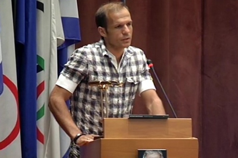 Μπασινάς: «Αξίζει τον σεβασμό όλων ο Αντώνης»