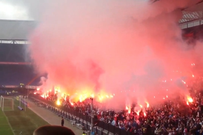 Πανικός στην... πρώτη της Φέγενορντ! (video)