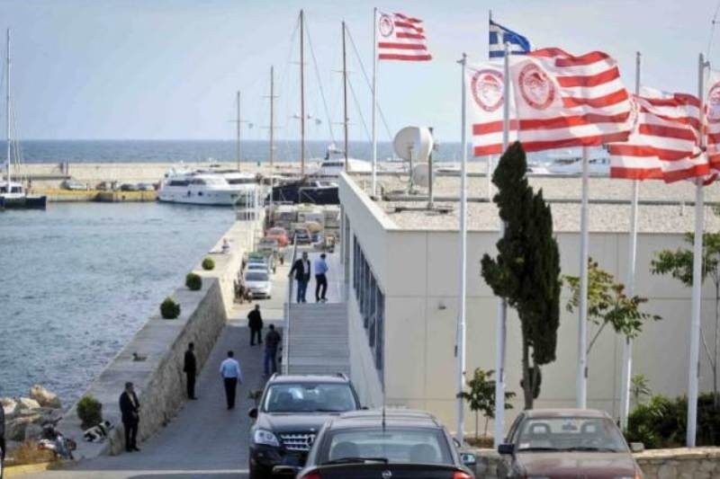 «Ερυθρόλευκη» απάντηση σε Αλαφούζο…