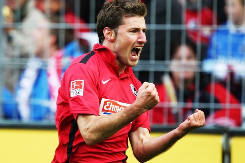 Κάτοικος Ντίσελντορφ μέχρι το 2014 ο Ράιτσινγκερ