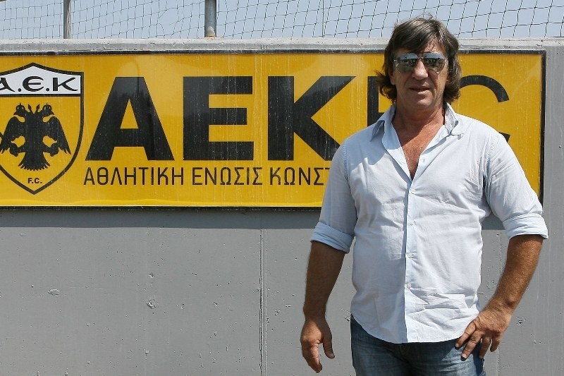 «Ψήνει» Παππά ο Μαύρος...