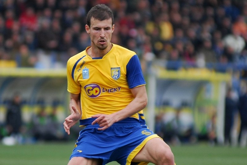 Κρατά Μπαϊκαρά θέλει και Μουμίν ο Πανθρακικός