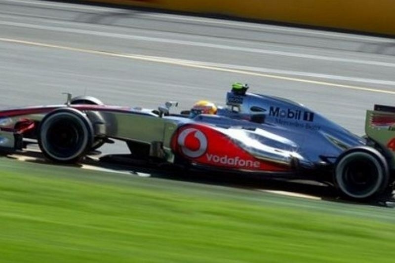 «Χόρευε» στη βροχή ο Χάμιλτον