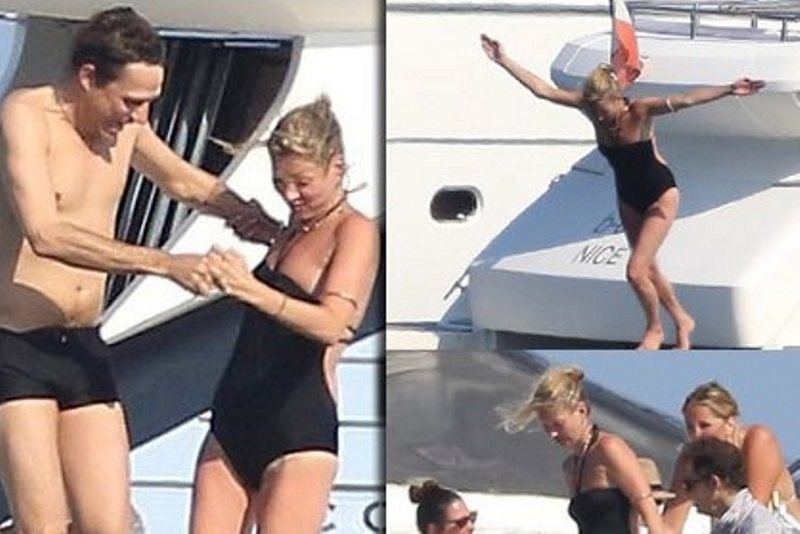 Kate Moss & Jamie Hince: Παιχνίδια στη θάλασσα