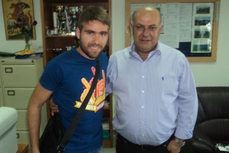 Στην Άχνα ο Αραμπατζής!