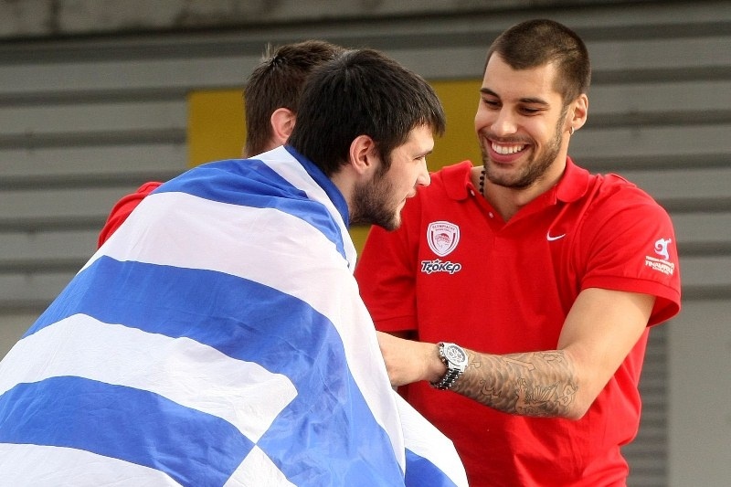 Στο Πόρτλαντ Πρίντεζης, Παπανικολάου