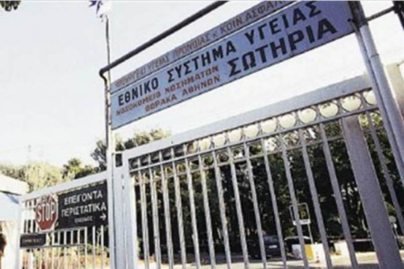 Με φυματίωση στο νοσοκομείο εργαζόμενος σε εστιατόριο του Συντάγματος