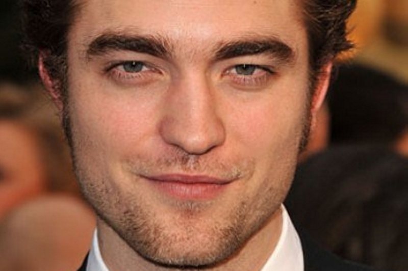 Robert Pattinson: Γιατί φόρεσε περούκα