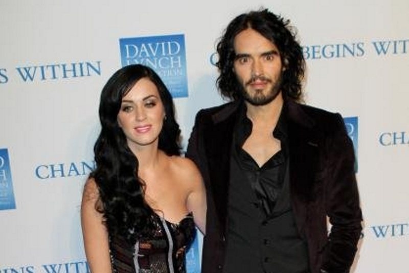 O Russell Brand είναι gentleman