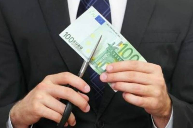 Ποιους επηρεάζουν τα νέα μέτρα που ετοιμάζει η κυβέρνηση