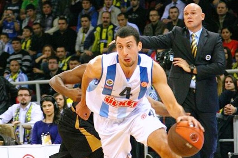 Ούκιτς: «Θέλω το πρωτάθλημα από τον Ολυμπιακό»