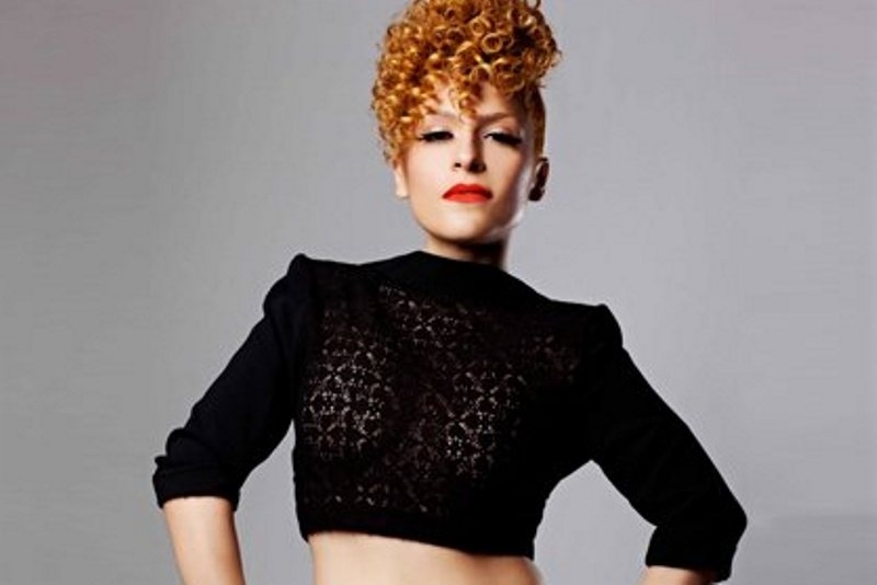 Τι κάνει η τραγουδίστρια Γιάννα Τερζή στη Νέα Υόρκη;