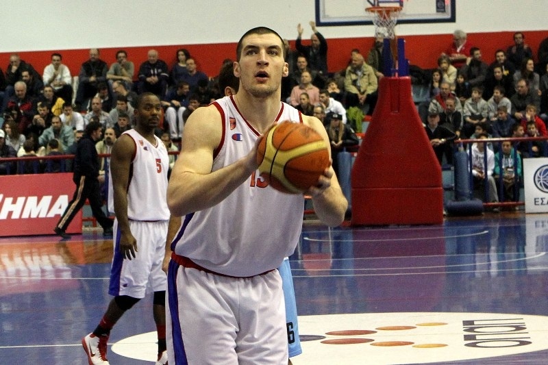 Στο προσκήνιο Καββαδάς, στο... βάθος Λάσμε!