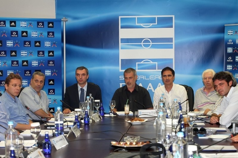 Super League: Ενός λεπτού σιγή για Παπουτσάκη