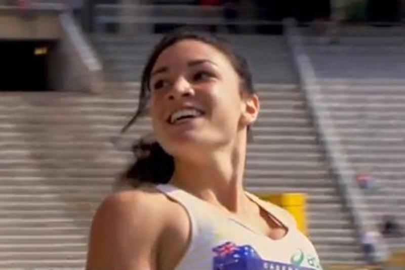 Νέα προσφορά για γυμνή φωτογράφηση στη Γιενέκ