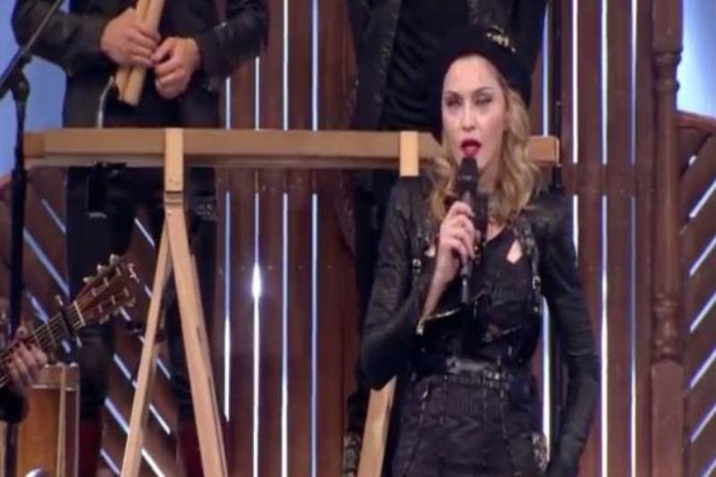 Μαντόνα: Στην Ελλάδα δεν έχουν να φάνε (video)