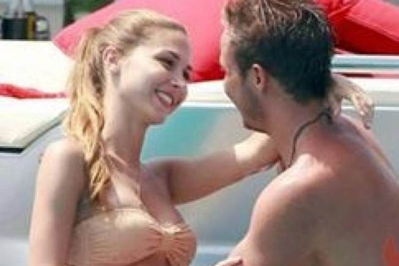 Ηθικόν... ακμαιότατον για Έλληνα ηθοποιό! (photos)