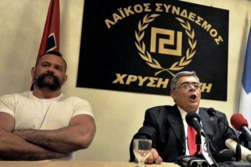 Χρυσή Αυγή: Θα υπερασπιστούμε μέχρι τέλους την Βούλα Παπαχρήστου (vid)