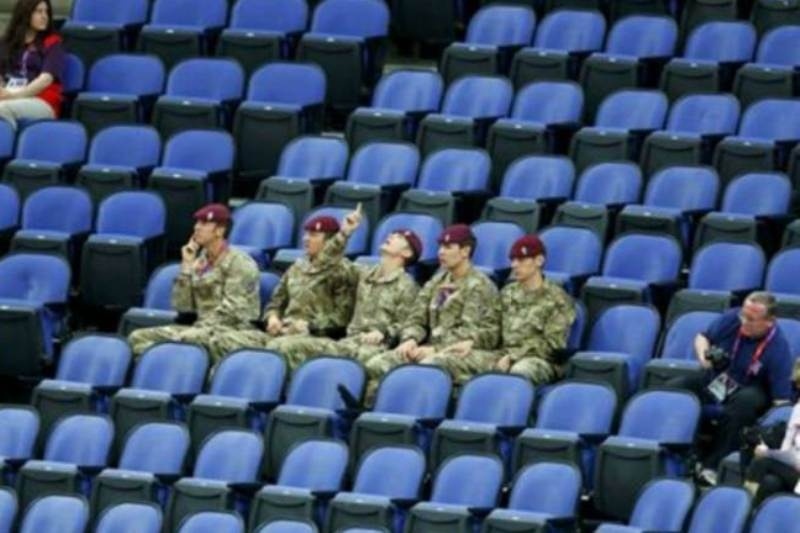 Ολυμπιακοί Αγώνες 2012: Επι ποδός ο στρατός για τις άδειες θέσεις!