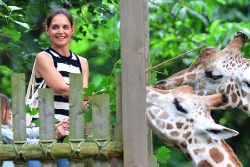 Katie Holmes: Με τη Suri στο ζωολογικό κήπο