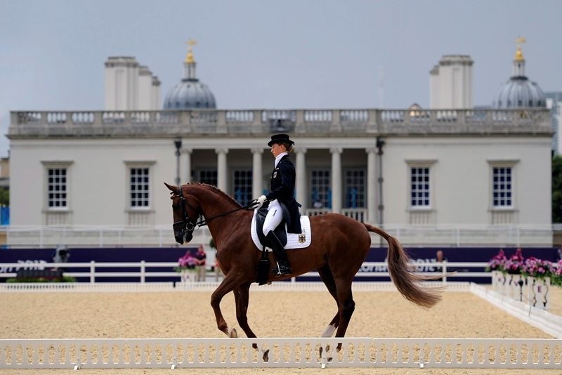 Λονδίνο 2012 – Ιππική δεξιοτεχνία ατομικό τριάθλου: Ο Όιβα στην κορυφή