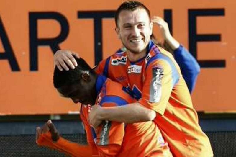 ΑΠΟΕΛ: Τριάρα για Αάλεσουντ