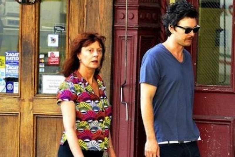 Susan Sarandon: Η δασκάλα των «cougars» με το toyboy της