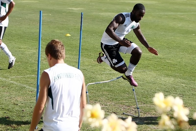 Ανεβάζει στροφές ο Κουίνσι, ατομικό ο Λάζαρος