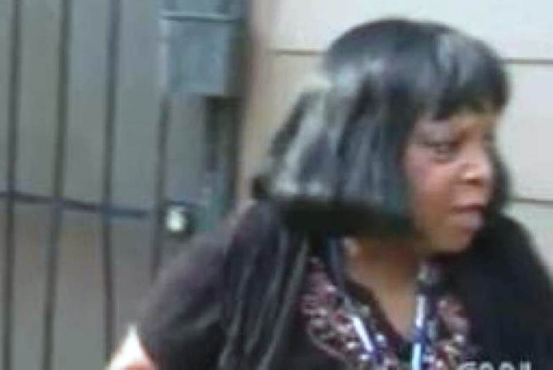 Video: Η γιαγιά, ο ληστής και το πιρούνι