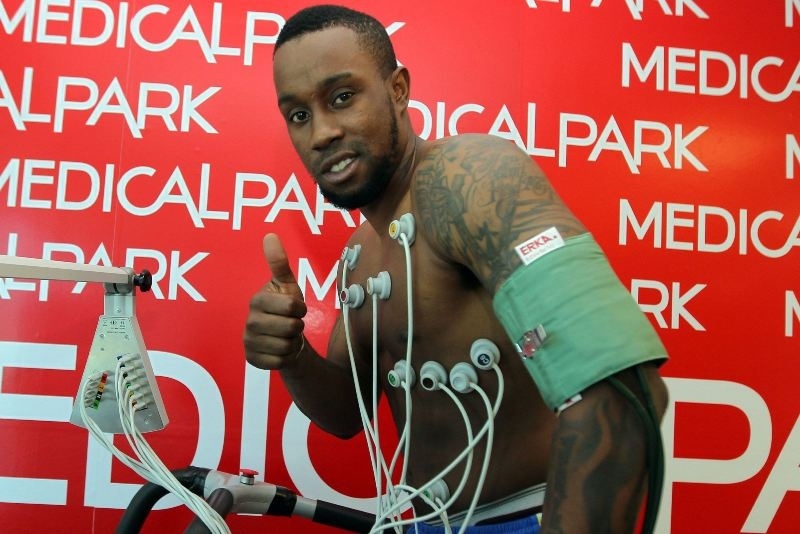 Ο ΜακΚάλεμπ στα ιατρικά της «Φενέρ» (photos)