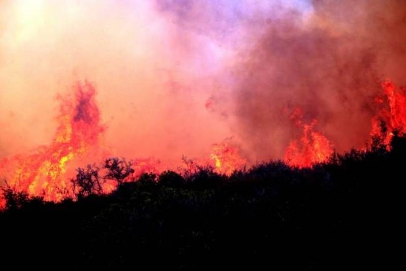 Καίγεται η Ελλάδα για 5η μέρα