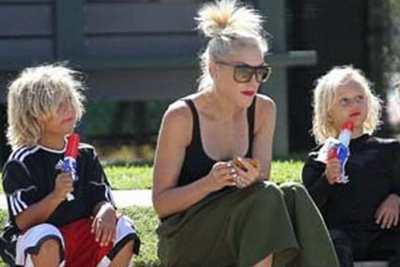 Η Gwen Stefani για παγωτό και παιχνίδι με τους γιους της Kingston και Zuma!