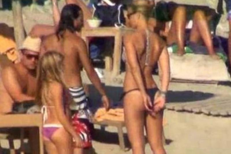 Οι διακοπές της Μπαρ Ραφαέλι στην Μύκονο