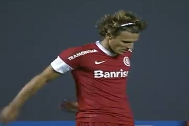 Η συνήθεια του Φορλάν, που έγινε λατρεία! (videos)