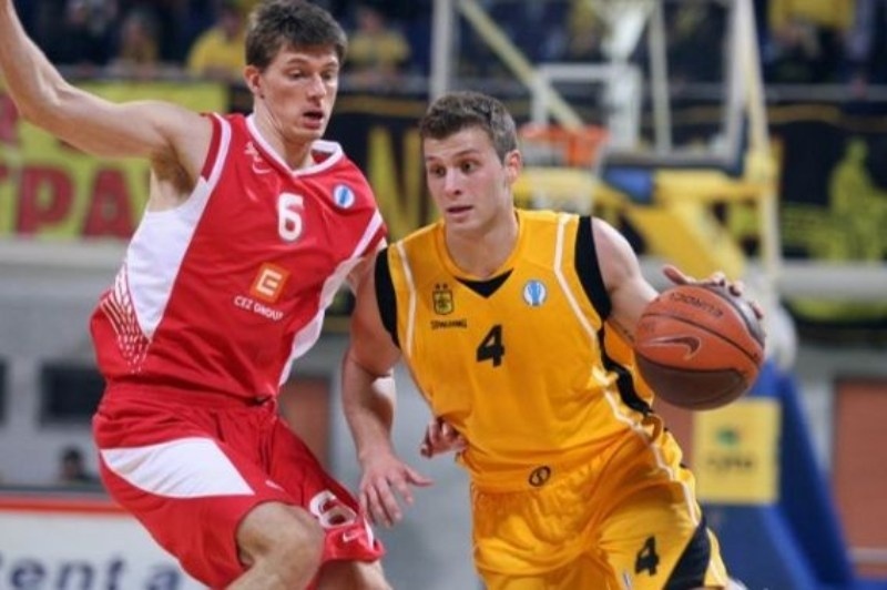 Πάει Αβελίνο ο Μαυραειδής