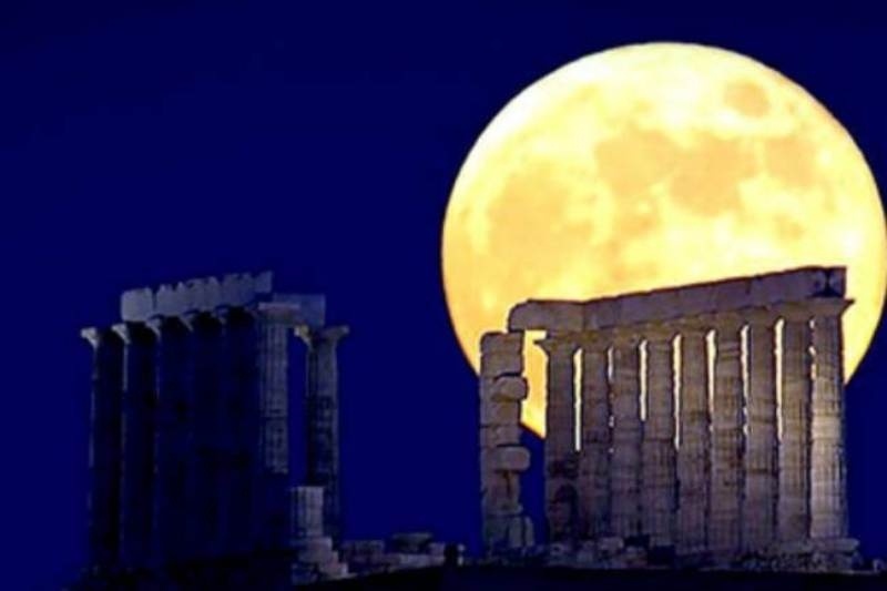 «Στο φως του φεγγαριού» τα μνημεία σε όλη την Ελλάδα