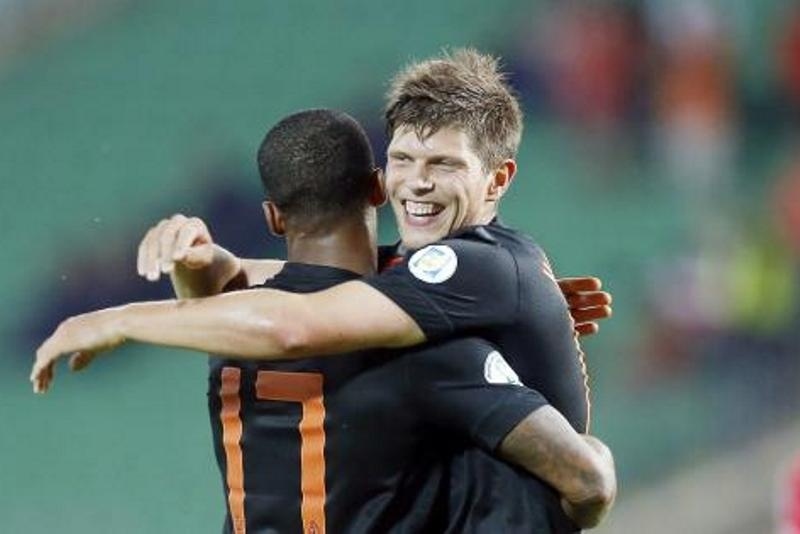 Σάλκε: Έφτασε τον Κρόιφ ο Χούντελαρ! (video)